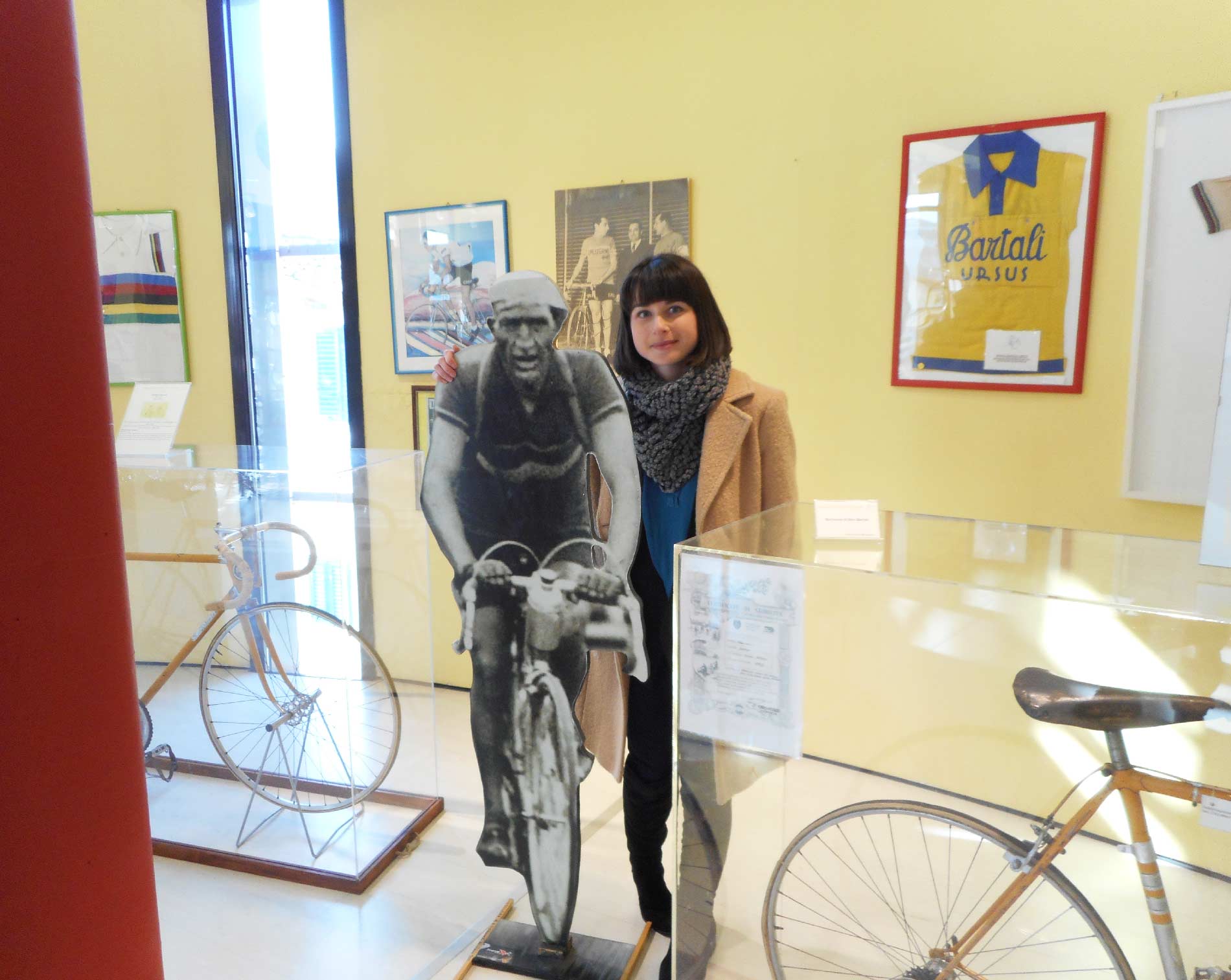 Lisa-Bartali-all'interno-del-Museo-del-Ciclismo-Gino-Bartali