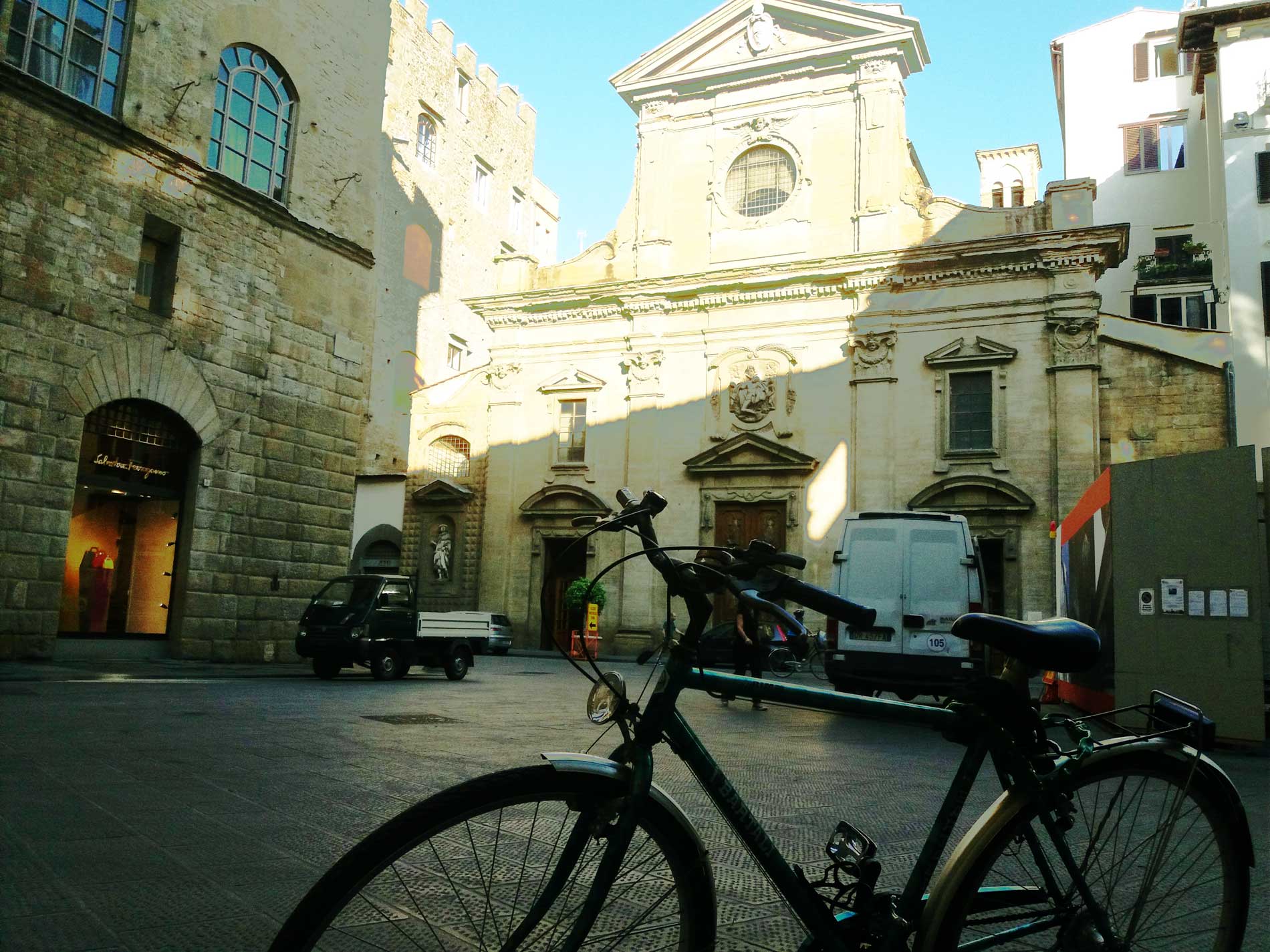 con-la-bicicletta-Bartali-a-Firenze