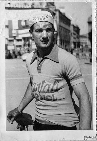 Bruno-Giannelli-team-Bartali-1950  